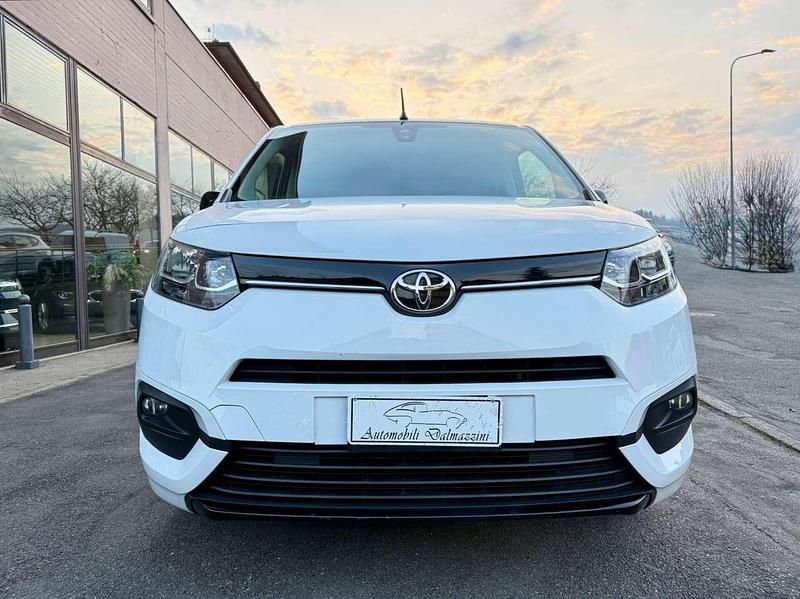 Usata Toyota Proace Verso City 102 CV (75 kW) 2022 Bianco Station wagon