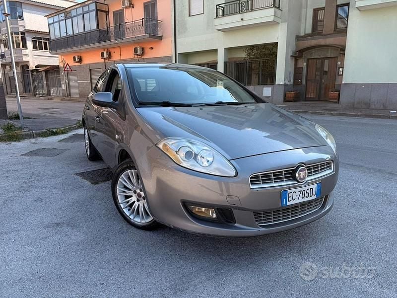 Usata Fiat Bravo Active 105 CV (77 kW) 2011 Grigio Utilitaria