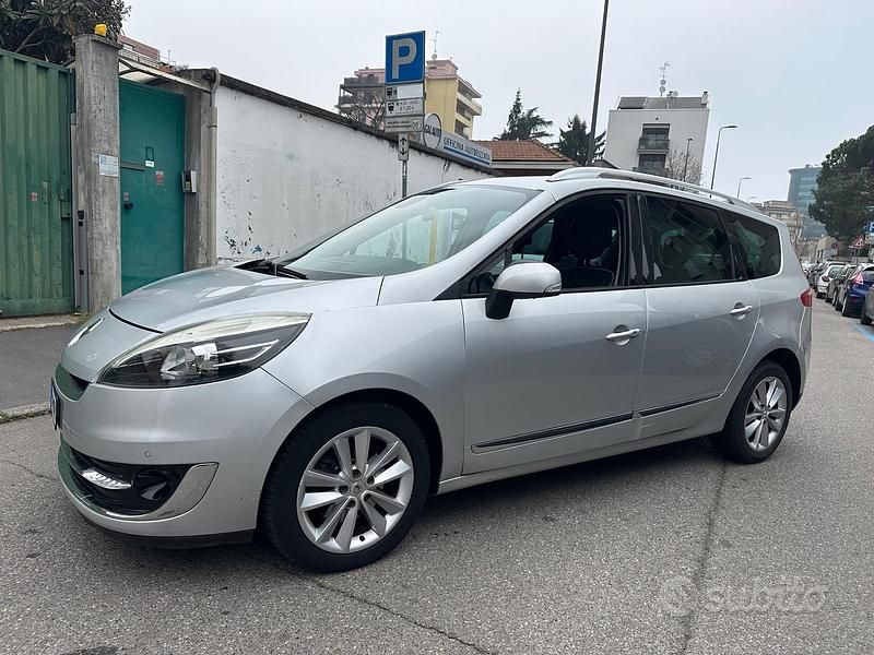 Usata Renault Grand Scénic III Bose Edition 130 CV (95 kW) 2012 Grigio Monovolume