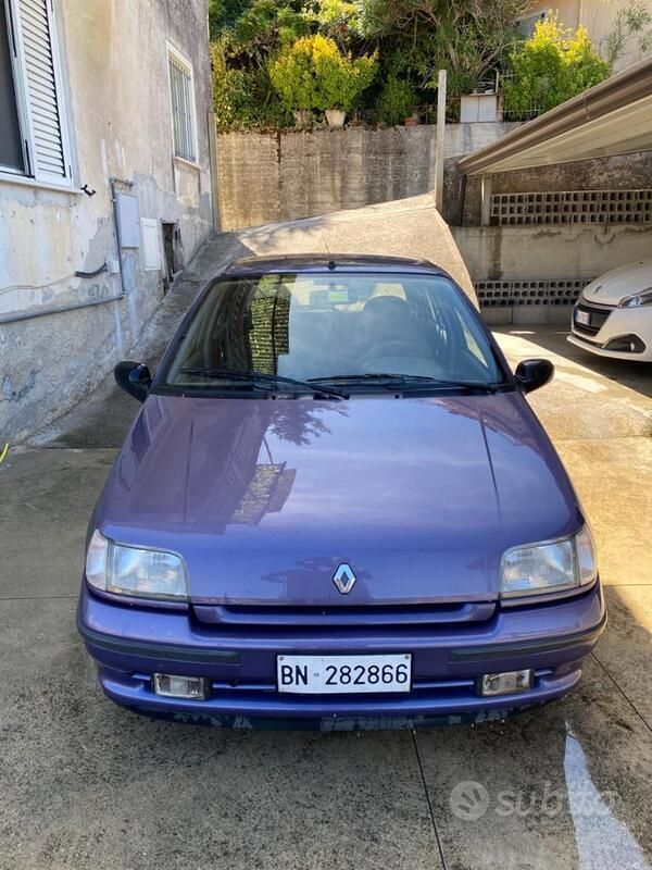 Usata Renault Clio 58 CV (42 kW) 1995 Berlina