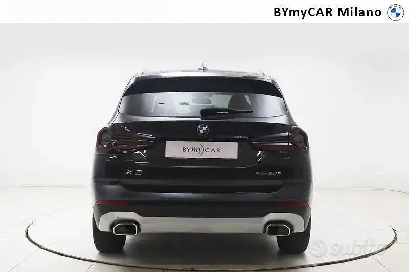 Usata BMW X3 Efficient Dynamics 190 CV (139 kW) 2023 Nero SUV