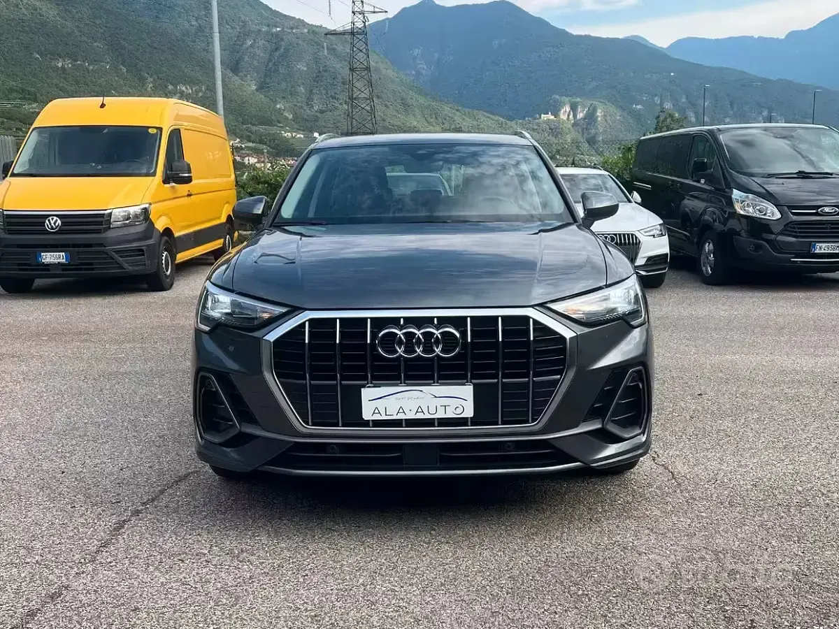 Usata Audi Q3 Ambiente 150 CV (110 kW) 2020 Grigio SUV