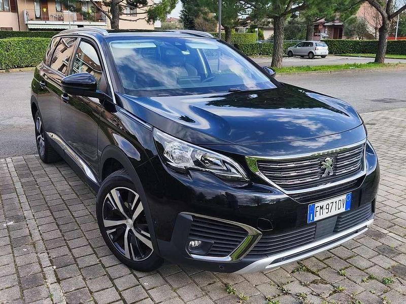 Usata Peugeot 5008 Allure 120 CV (88 kW) 2017 Nero SUV