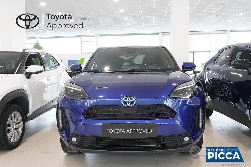 Usata Toyota Yaris Cross Trend 116 CV (85 kW) 2022 Blu SUV