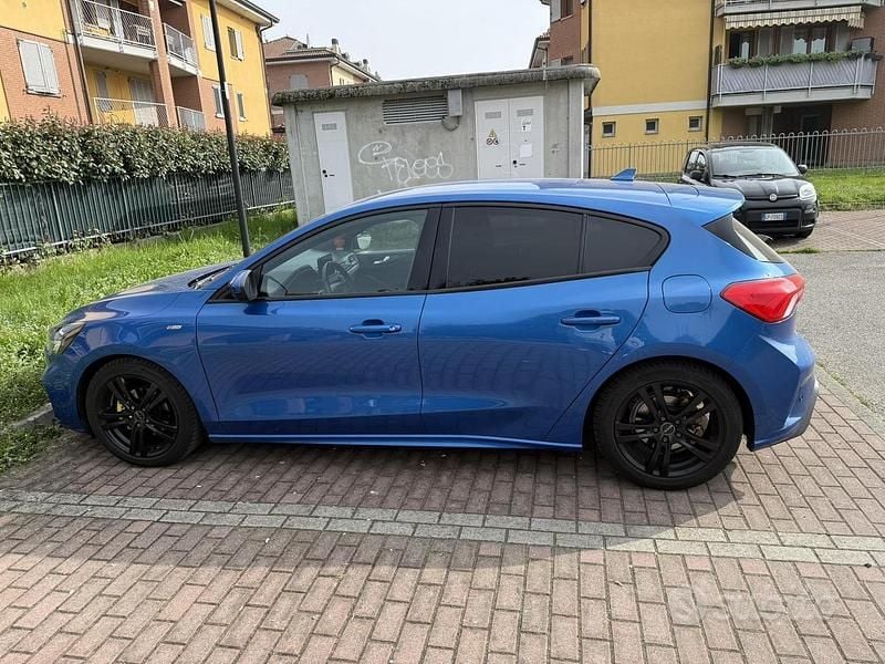 Usata Ford Focus ST-Line 125 CV (91 kW) 2018 Blu Berlina