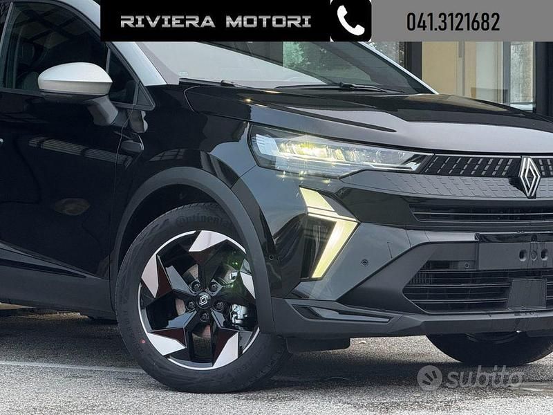 Nuova Renault Captur Techno 101 CV (74 kW) 2025 Grigio scuro SUV