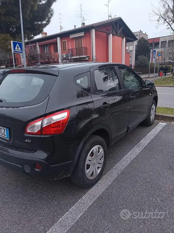 Usata Nissan Qashqai Visia 110 CV (80 kW) 2013 Nero SUV