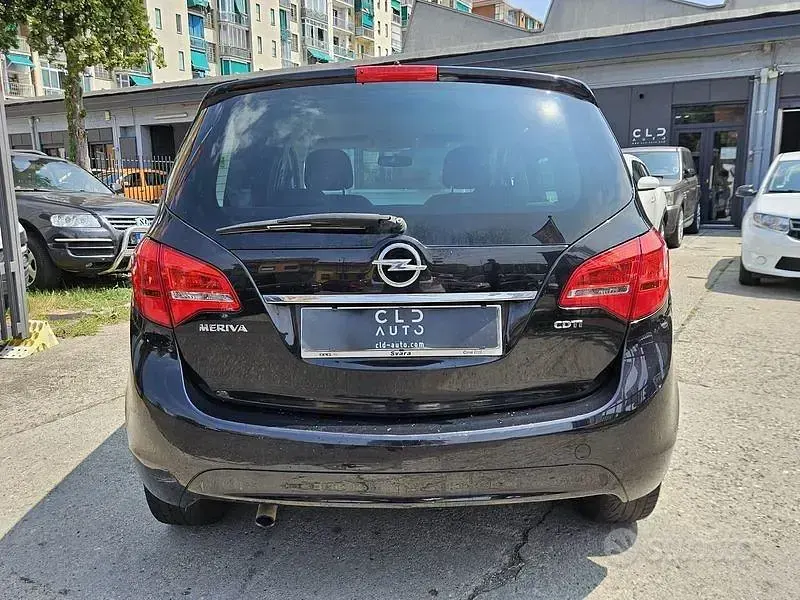 Usata Opel Meriva Cosmo 110 CV (80 kW) 2011 Nero Monovolume
