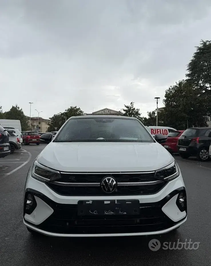 Usata VW Taigo R-line 110 CV (80 kW) 2023 Bianco SUV
