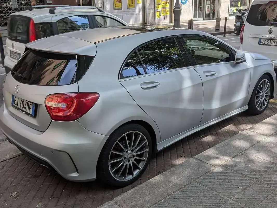 Usata Mercedes A200 Premium 136 CV (100 kW) 2014 Grigio Utilitaria