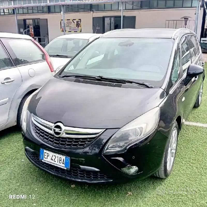 Nero Usata 2012 Opel Zafira Tourer Monovolume | 4500 € (Ottimo prezzo) - Immagine 1/4