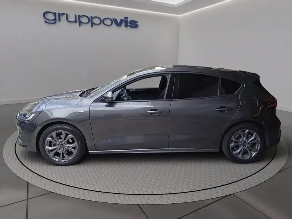 Usata Ford Focus ST-Line 125 CV (91 kW) 2022 Magnetic grey Berlina