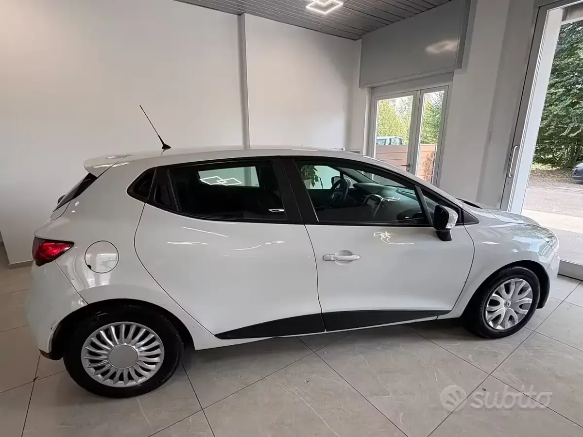 Usata Renault Clio IV 75 CV (55 kW) 2015 Bianco Berlina