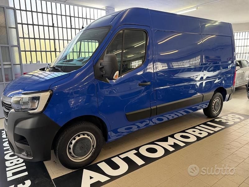 Blu Usata 2022 Renault Master Tre volumi | 18.500 € (Buon prezzo) - Immagine 1/4