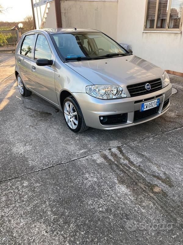 Usata Fiat Punto 2005 Grigio Utilitaria