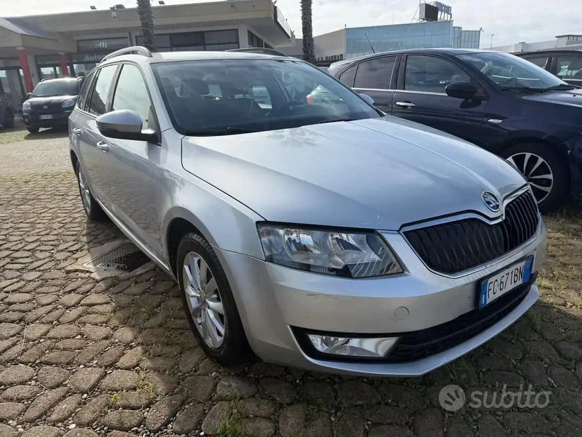 Usata Skoda Octavia G-TEC Ambition 110 CV (80 kW) 2016 Grigio Station wagon