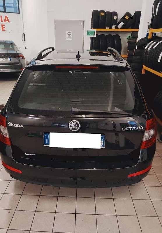 Usata Skoda Octavia Style 110 CV (80 kW) 2016 Nero Utilitaria