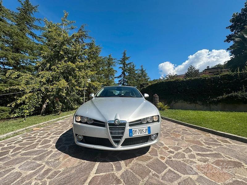 Usata Alfa Romeo 159 150 CV (110 kW) 2009 Grigio Berlina