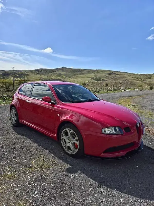 Usata Alfa Romeo 147 GTA 252 CV (185 kW) 2004 Utilitaria