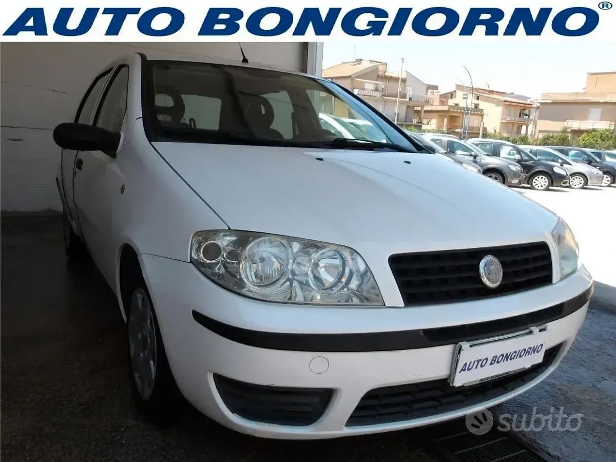 Usata Fiat Punto Dynamic 70 CV (51 kW) 2006 Utilitaria
