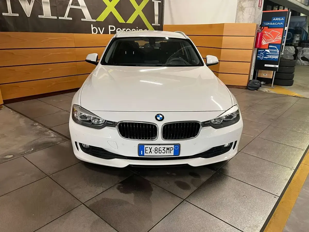 Usata BMW 318 143 CV (105 kW) 2015 Bianco Station wagon