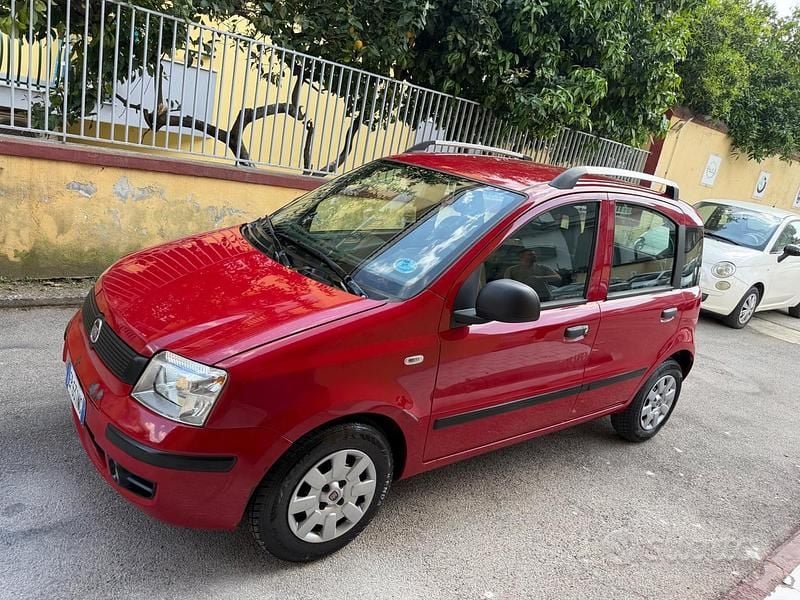 Usata Fiat Panda Easy 69 CV (50 kW) 2012 Rosso Utilitaria