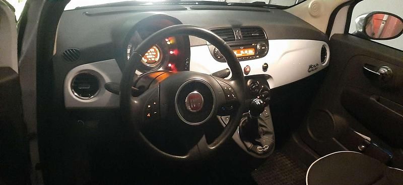 Usata Fiat 500 Lounge 75 CV (55 kW) 2007 Bianco Utilitaria