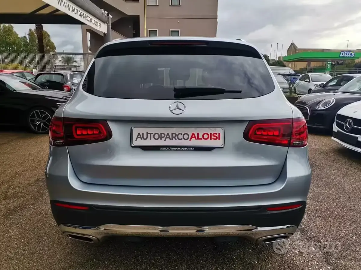 Usata Mercedes GLC220 194 CV (142 kW) 2022 Grigio SUV