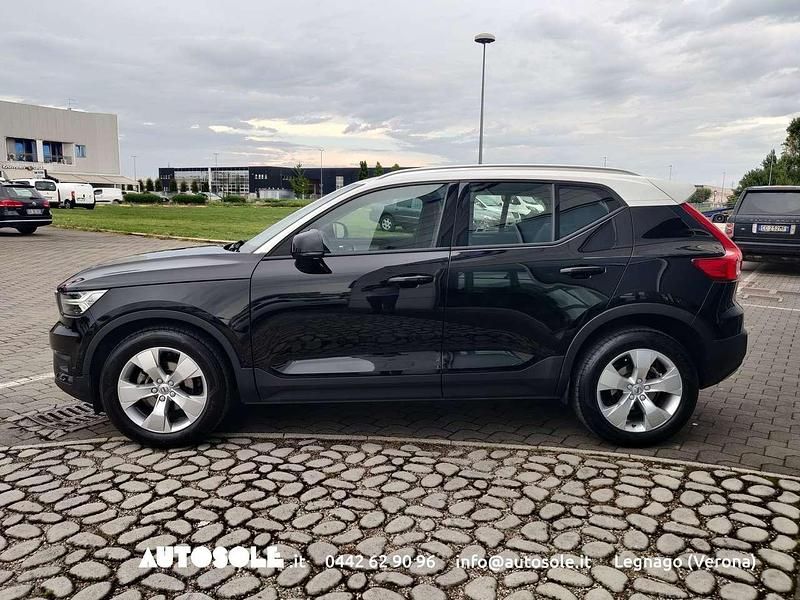 Usata Volvo XC40 Momentum 129 CV (94 kW) 2021 Nero SUV