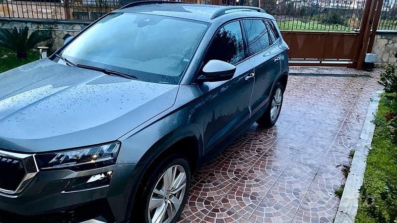 Usata Skoda Karoq 115 CV (84 kW) 2024 Grigio SUV