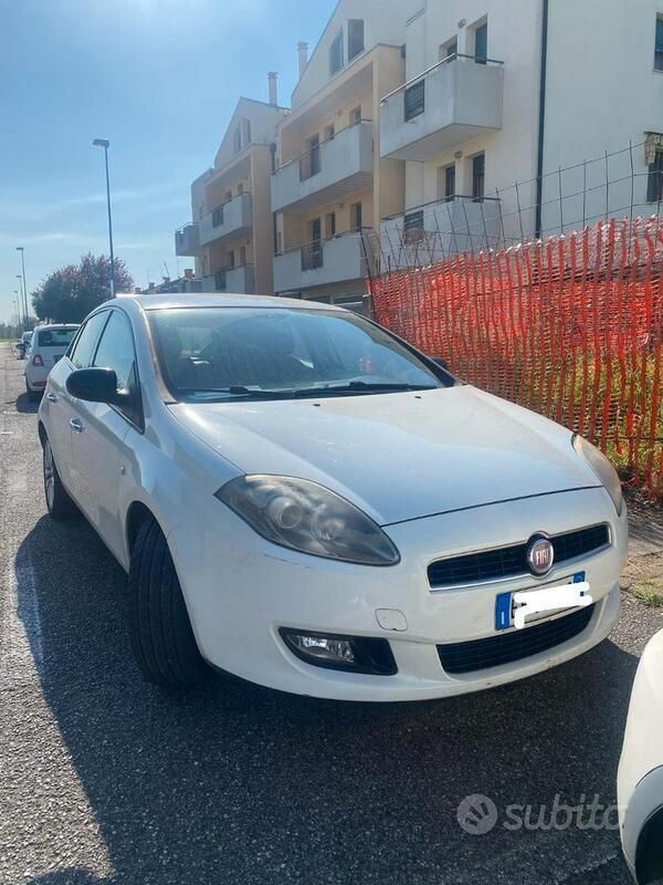 Bianco Usata 2013 Fiat Bravo Due volumi | 3000 € (Ottimo prezzo) - Immagine 1/4