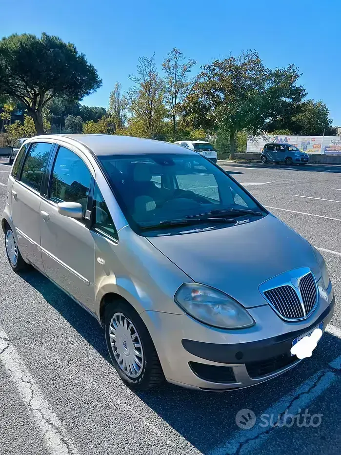 Usata Lancia Musa 95 CV (69 kW) 2005 Monovolume