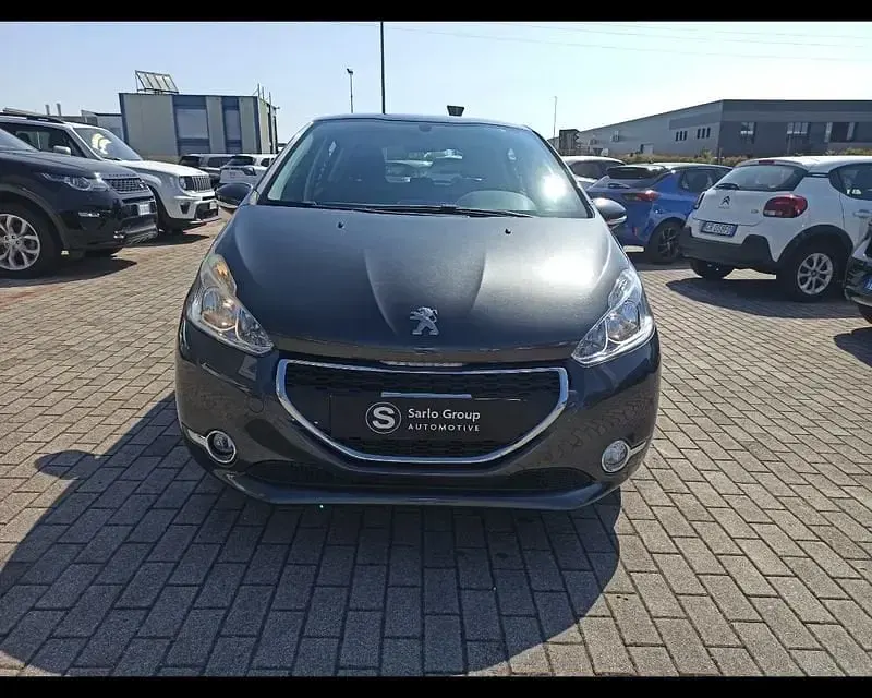 Usata Peugeot 208 Active 82 CV (60 kW) 2014 Argento Utilitaria