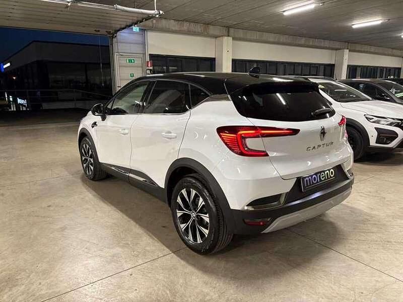 Usata Renault Captur Intens 101 CV (74 kW) 2023 Bianco SUV