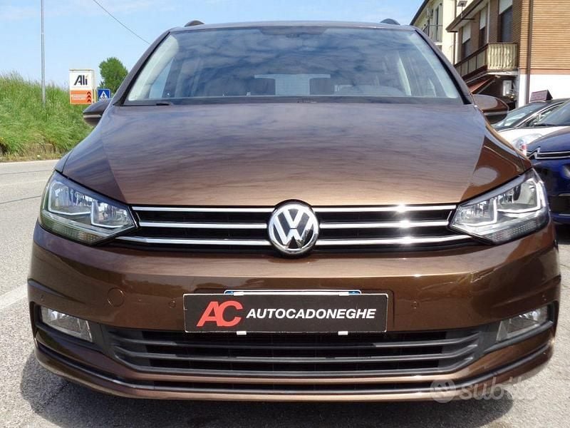 Usata VW Touran 150 CV (110 kW) 2018 Grigio Monovolume
