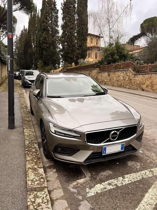 Usata Volvo V60 Business Edition 150 CV (110 kW) 2019 Station wagon