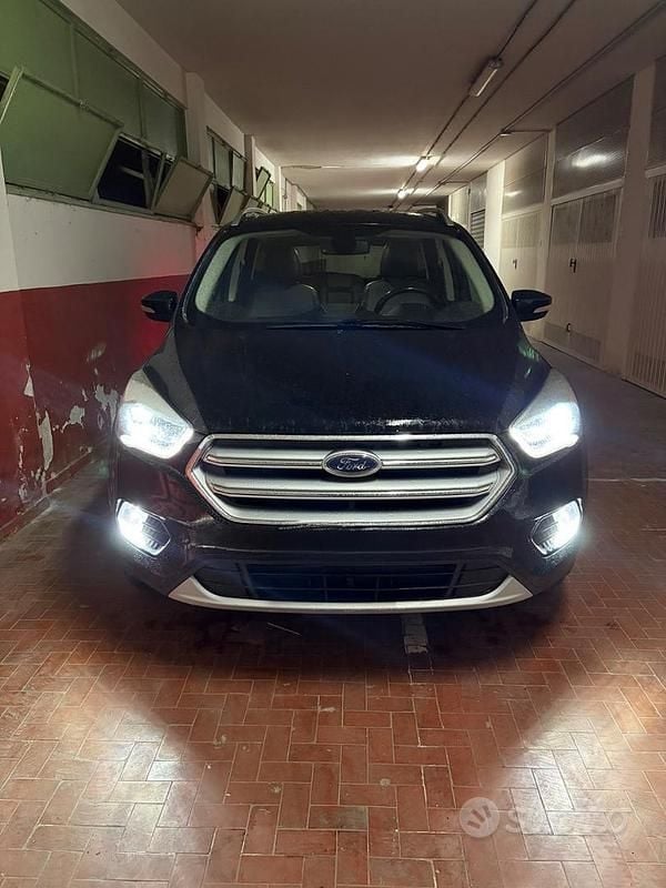 Nero Usata 2017 Ford Kuga Titanium SUV | 10.000 € (Super prezzo) - Immagine 1/4