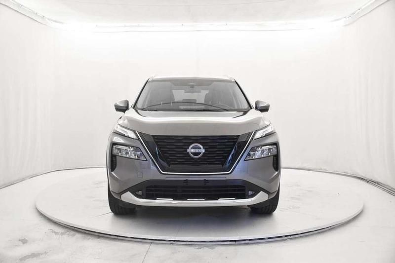 Nuova Nissan X-Trail Tekna 163 CV (119 kW) 2026 Dark metal grey SUV