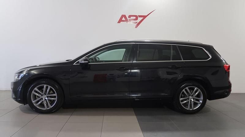 Usata VW Passat Business 122 CV (89 kW) 2023 Nero Station wagon