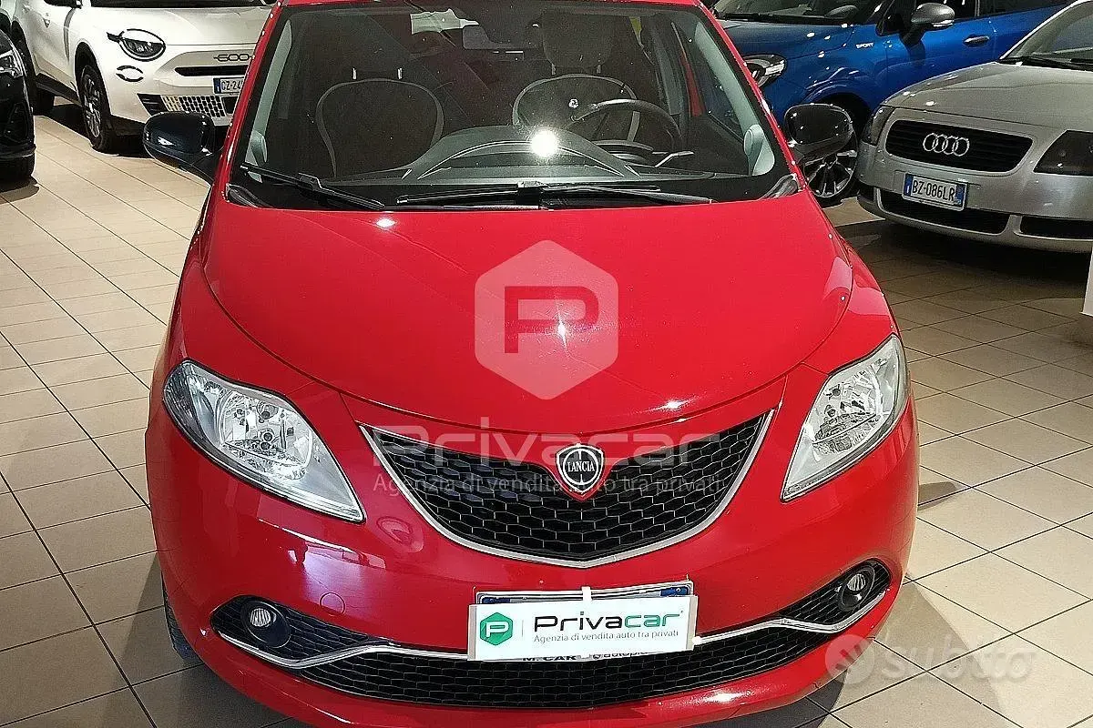 Usata Lancia Ypsilon S 95 CV (69 kW) 2017 Rosso Utilitaria