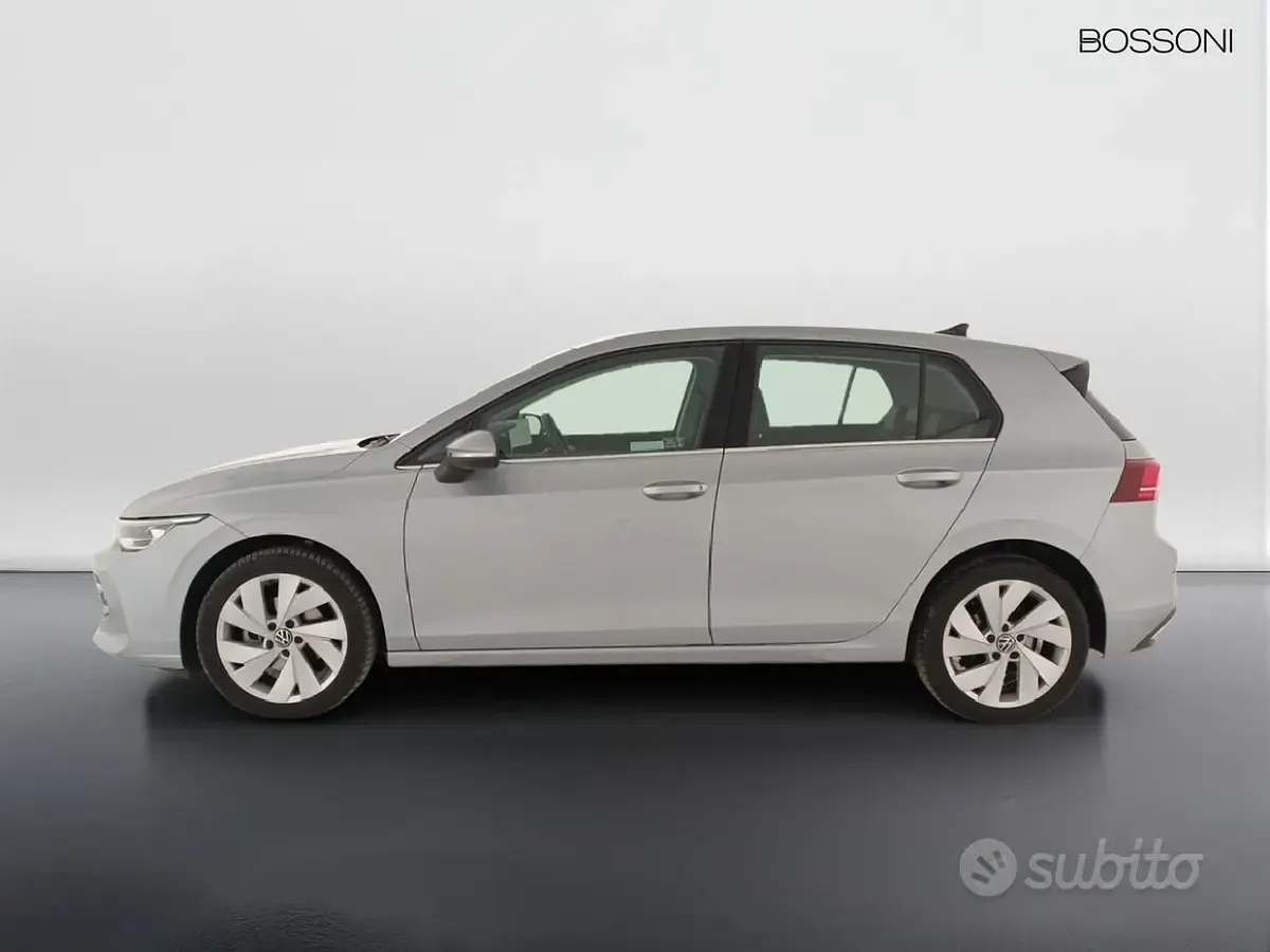 Usata VW Golf VIII Style 150 CV (110 kW) 2025 Grigio Berlina