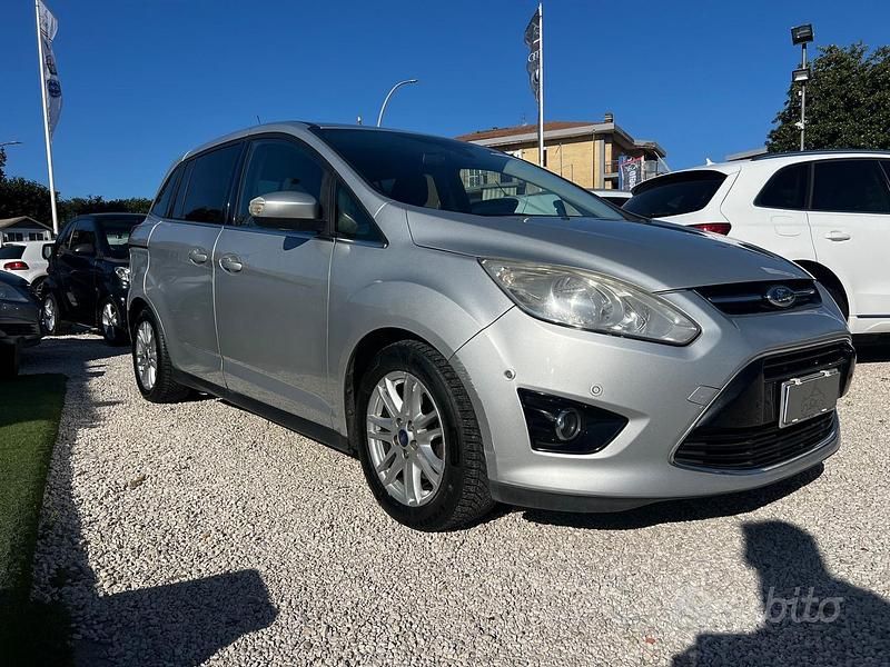Begagnad Ford C-MAX Titanium 116 HK (85 kW) 2014 Grå Minibuss