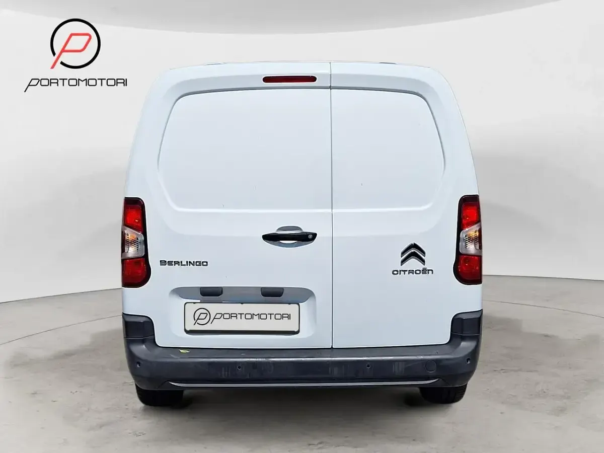Usata Citroën Berlingo 101 CV (74 kW) 2021 Bianco Monovolume