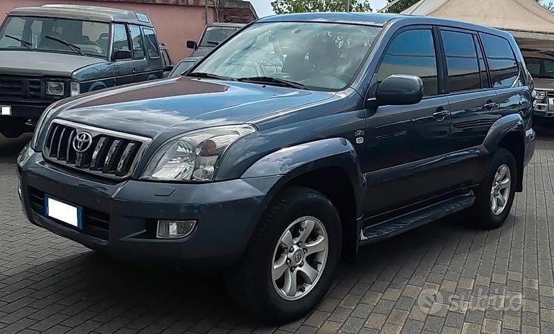 Grigio Usata 2007 Toyota Land Cruiser SUV | 18.990 € (Ottimo prezzo) - Immagine 1/4