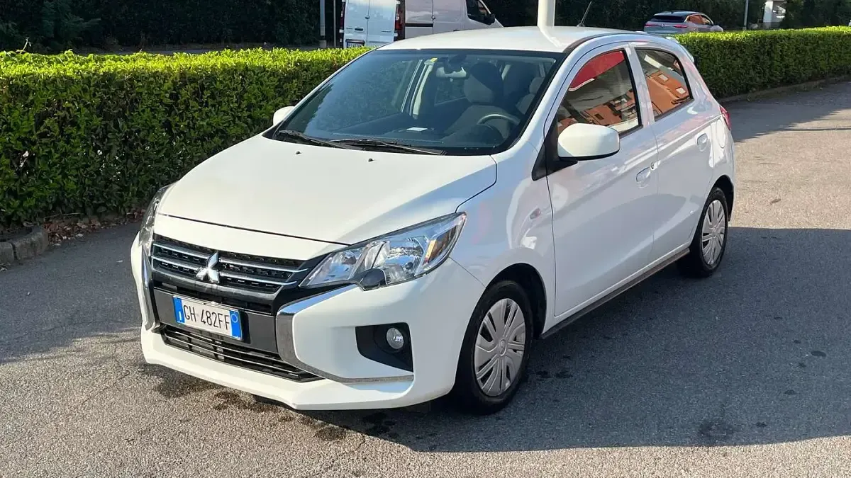 Usata Mitsubishi Space Star 71 CV (52 kW) 2022 Bianco Utilitaria