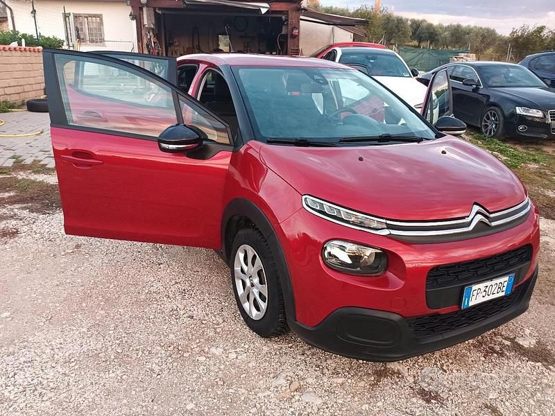 Usata 2018 Citroën C3 PureTech Tre volumi | 8000 € (Ottimo prezzo) - Immagine 1/4
