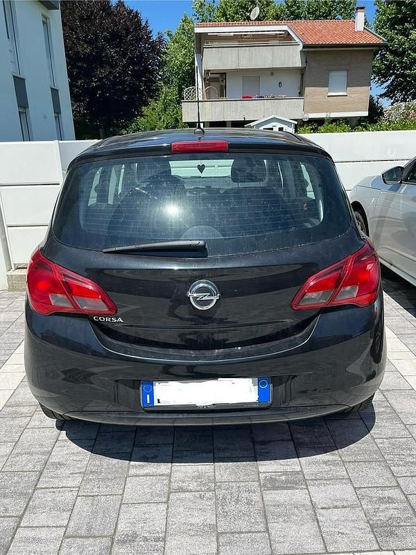 Usata Opel Corsa 90 CV (66 kW) 2016 Nero Utilitaria