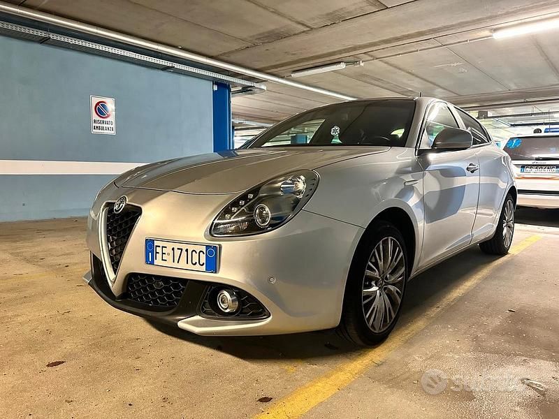 Usata Alfa Romeo Giulietta Super 175 CV (128 kW) 2016 Grigio Utilitaria