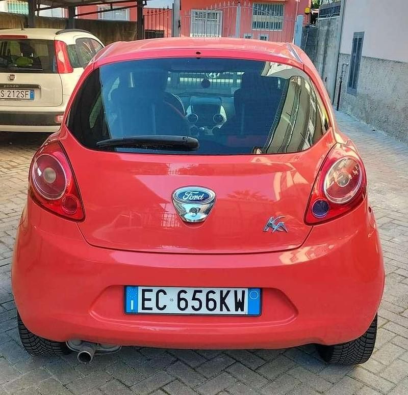 Usata Ford Ka 69 CV (50 kW) 2010 Rosso Berlina
