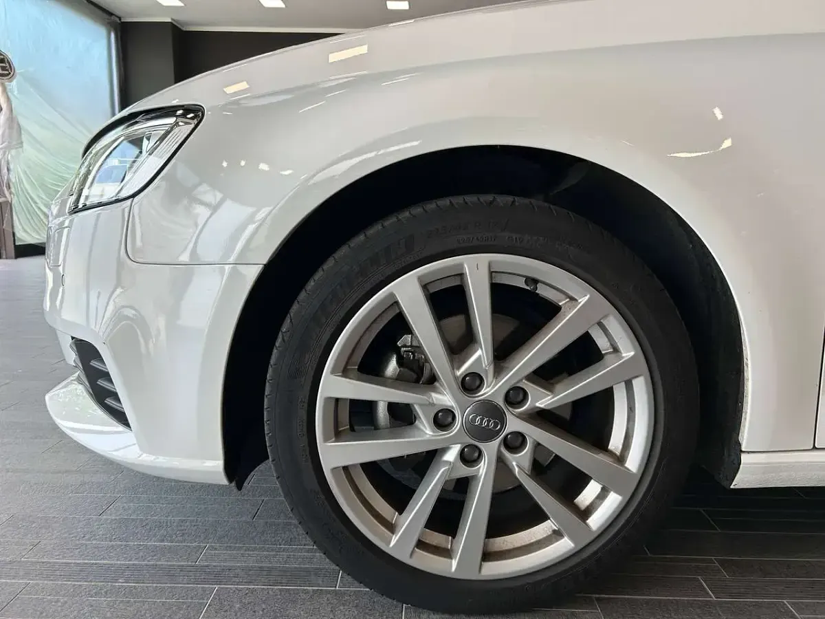 Usata Audi A3 Ambiente 131 CV (96 kW) 2019 Bianco Berlina